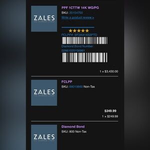 This amazing wedding ring is barely used
Fashioned in 14K two-toned gold